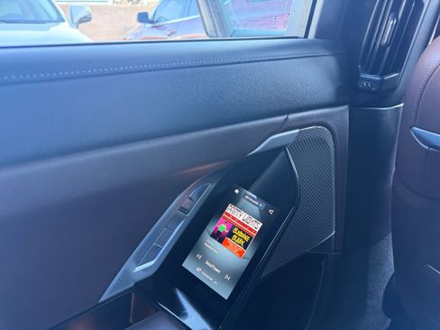 Used 2023 BMW 740i image 23