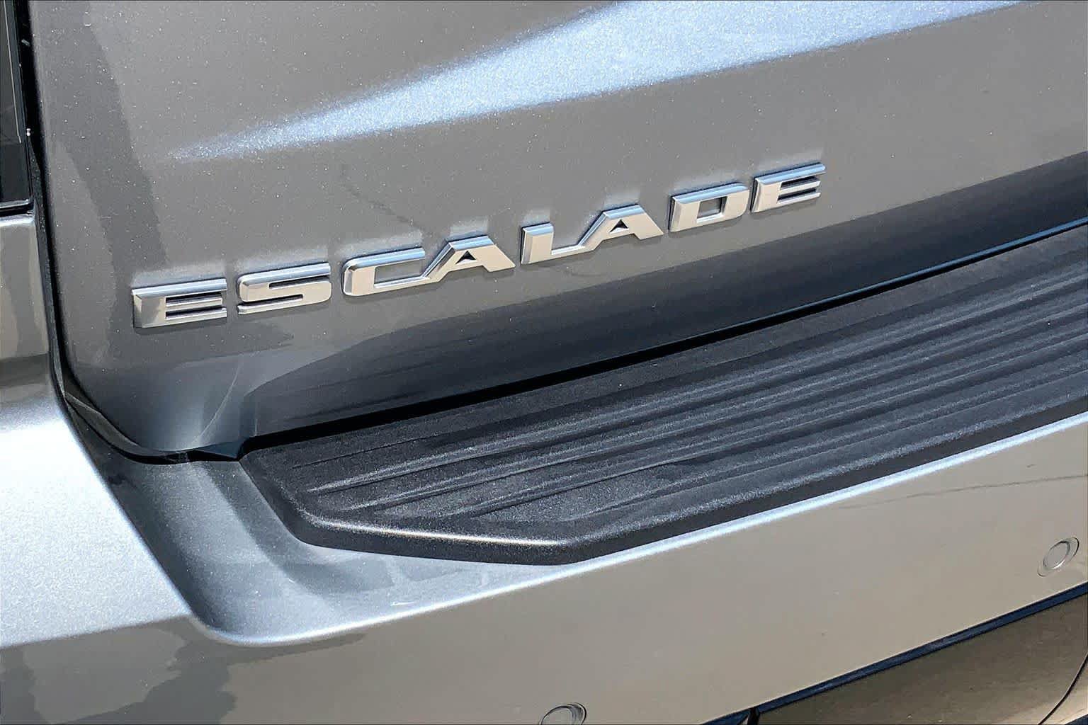 Used 2026 Cadillac Escalade Sport w/ Touring Package AWD/4WD image 9