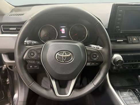 Used 2021 Toyota RAV4 XLE Premium AWD/4WD image 6