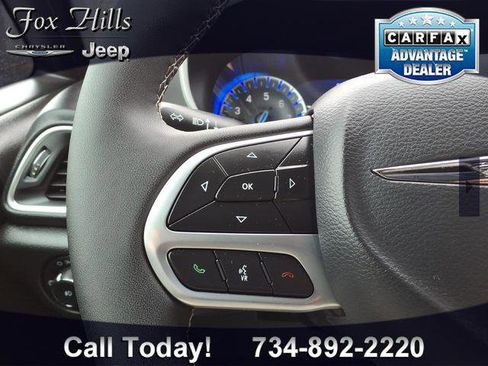 Certified 2026 Chrysler Pacifica Select FWD image 18