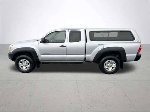 Used 2013 Toyota Tacoma 4x4 Access Cab w/ Convenience Pkg image 10