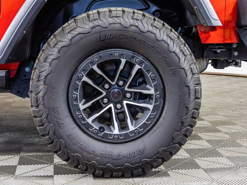 Used 2024 Jeep Wrangler Rubicon w/ Convenience Group AWD/4WD image 44