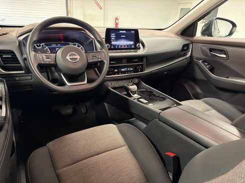 Used 2023 Nissan Rogue SV FWD image 29