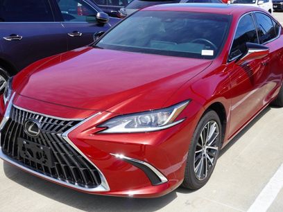 Used 2025 Lexus ES 350 w/ Premium Package