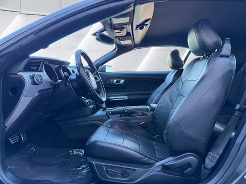 Used 2020 Ford Mustang Premium RWD image 9