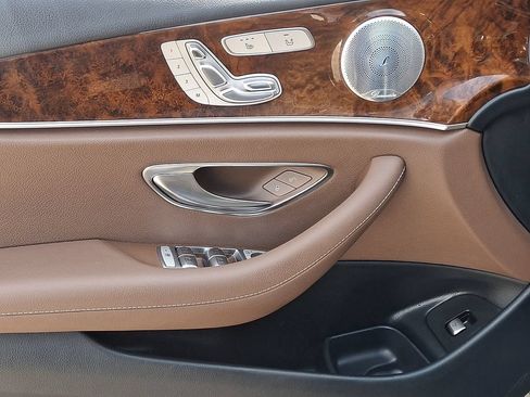 Used 2019 Mercedes-Benz E 450 4MATIC Wagon image 13