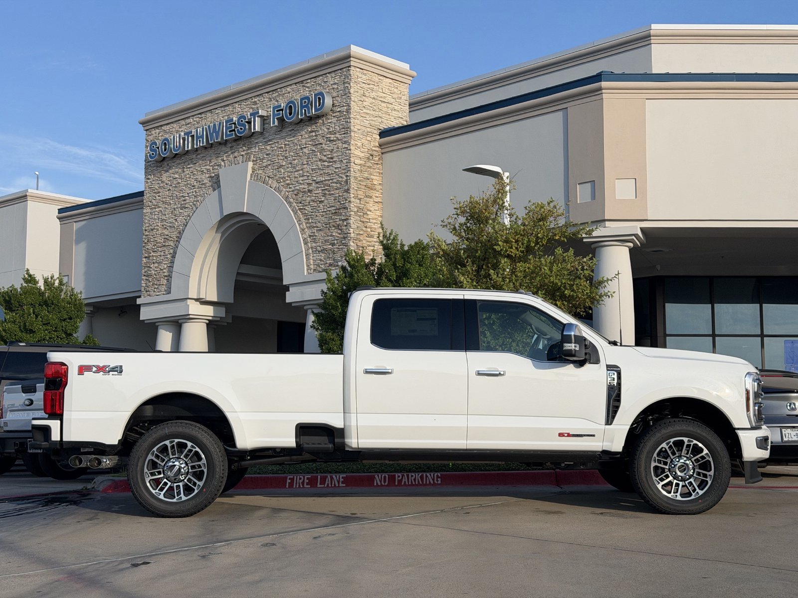 New 2027 Ford F350 Platinum w/ Platinum Plus Package AWD/4WD image 3