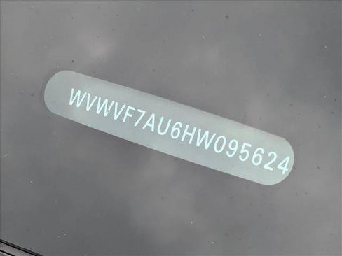 Used 2017 Volkswagen Golf 4-Door image 11