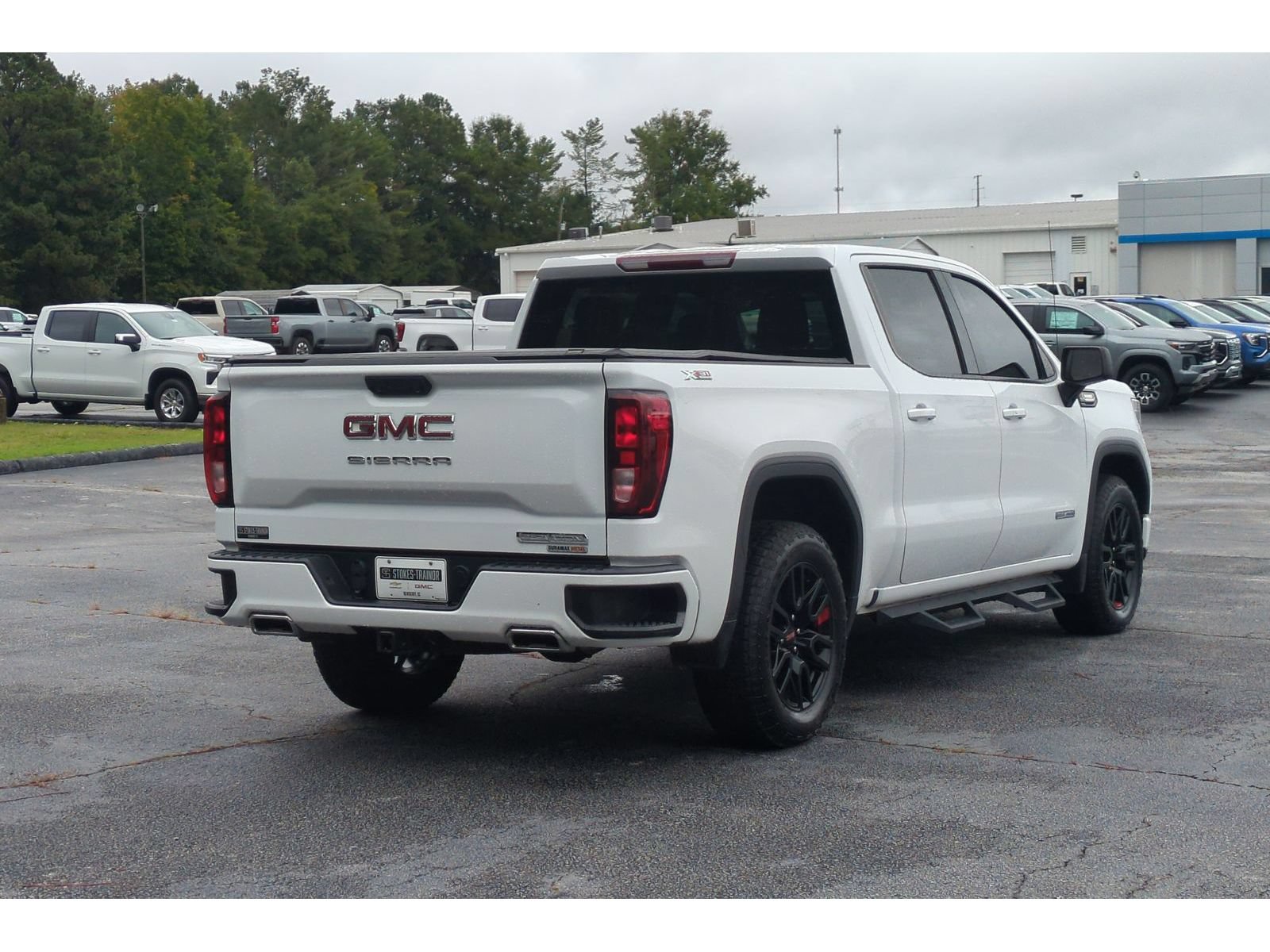 Used 2024 GMC Sierra 1500 Elevation AWD/4WD image 9