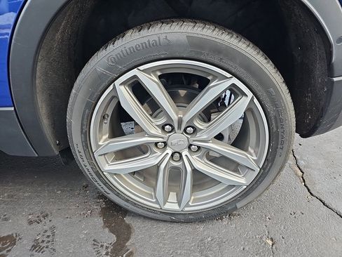 Certified 2022 Cadillac XT4 Sport w/ Enhanced Visibility Package image 33