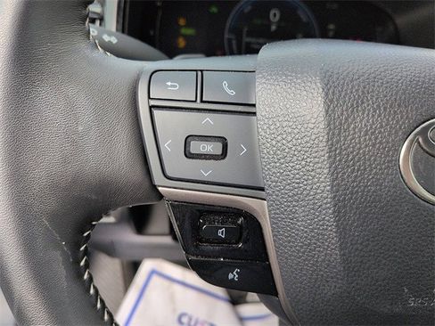 Certified 2025 Toyota Camry SE image 18