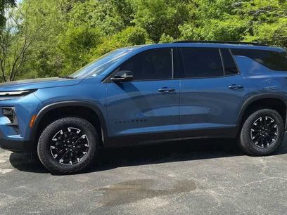 Used 2025 Chevrolet Traverse Z71
