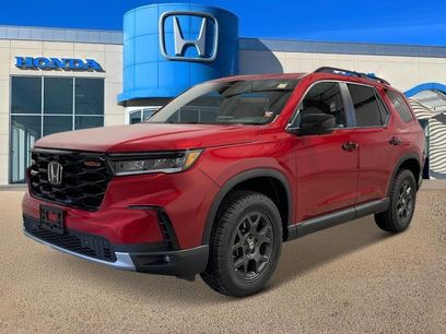 New 2025 Honda Pilot TrailSport
