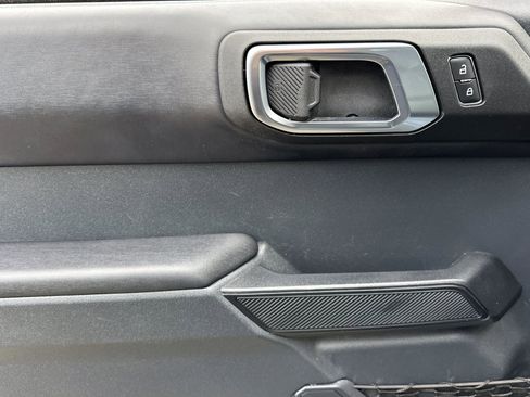 Used 2025 Ford Bronco Outer Banks image 10