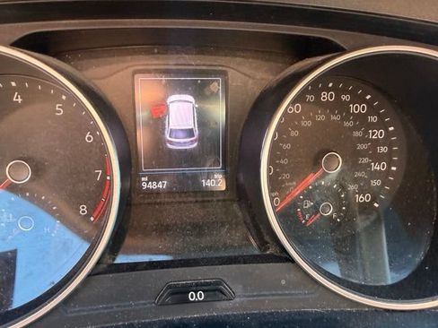 Used 2021 Volkswagen Tiguan SE R-Line AWD/4WD image 3