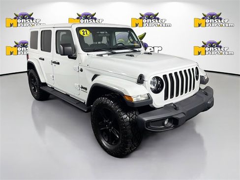 Used 2021 Jeep Wrangler Unlimited Sahara image 3