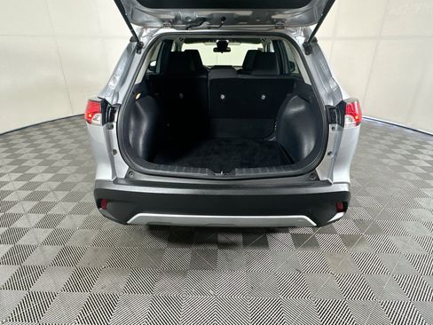 Used 2022 Toyota Corolla Cross LE FWD image 31