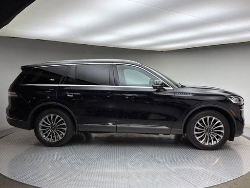Used 2023 Lincoln Aviator Reserve w/ Elements Package Plus image 4