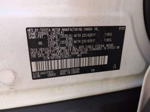 Used 2022 Toyota RAV4 LE w/ Carpet Mat Package (TMS) FWD image 29