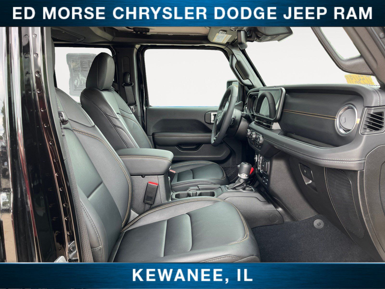 Used 2025 Jeep Gladiator Mojave AWD/4WD image 15
