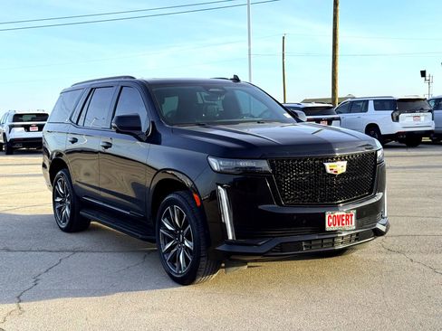 Used 2023 Cadillac Escalade Sport image 4