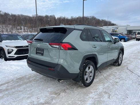Used 2022 Toyota RAV4 XLE image 5