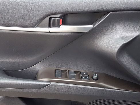 Used 2023 Toyota Camry LE image 10