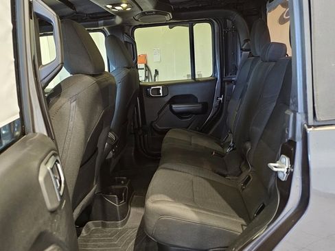 Used 2020 Jeep Gladiator Sport w/ Quick Order Package 24S image 32