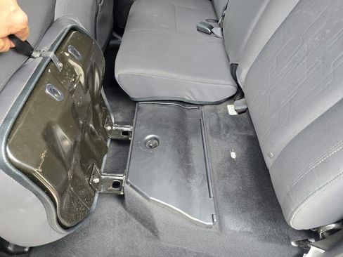 Used 2018 Toyota Tacoma TRD Off-Road image 32