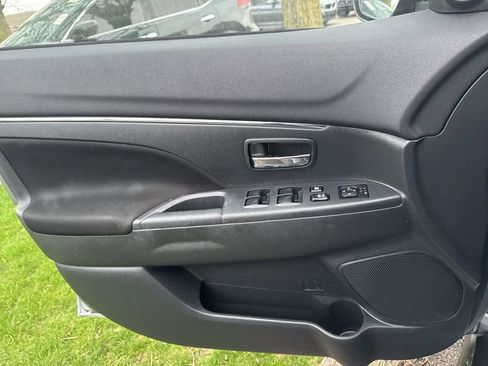 Used 2021 Mitsubishi Outlander Sport LE image 9