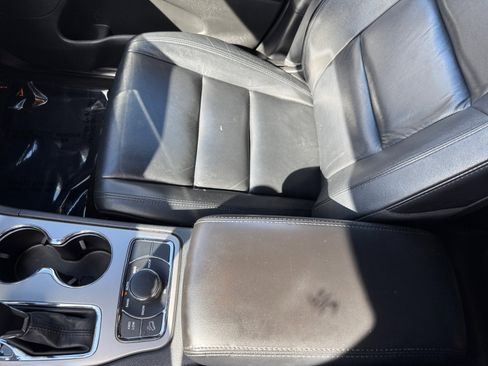 Used 2022 Jeep Grand Cherokee Limited w/ Trailer Tow Group IV image 14