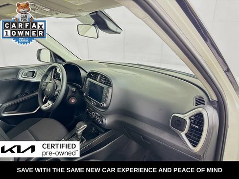 Certified 2025 Kia Soul LX w/ LX Technology Package FWD image 33