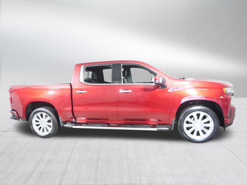 Used 2022 Chevrolet Silverado 1500 High Country w/ Technology Package image 8