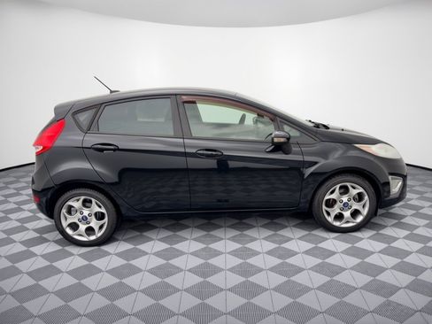 Used 2012 Ford Fiesta SES FWD image 8