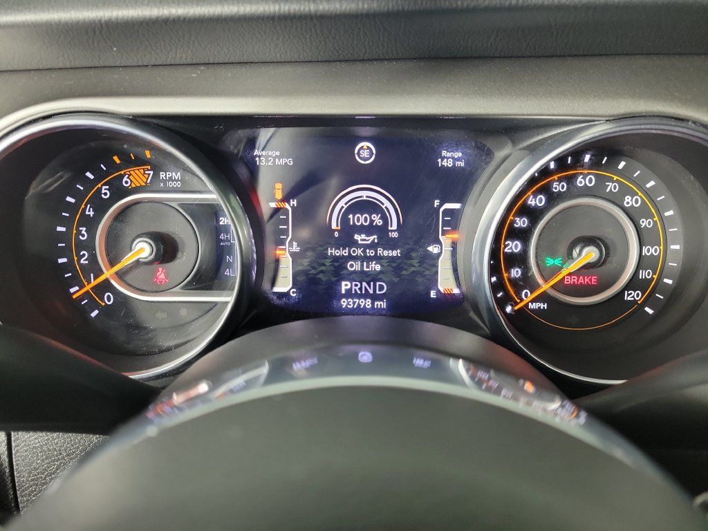 Used 2018 Jeep Wrangler Unlimited Sahara AWD/4WD image 20