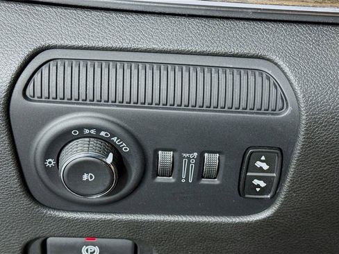 Used 2024 Jeep Grand Wagoneer L 4WD image 14