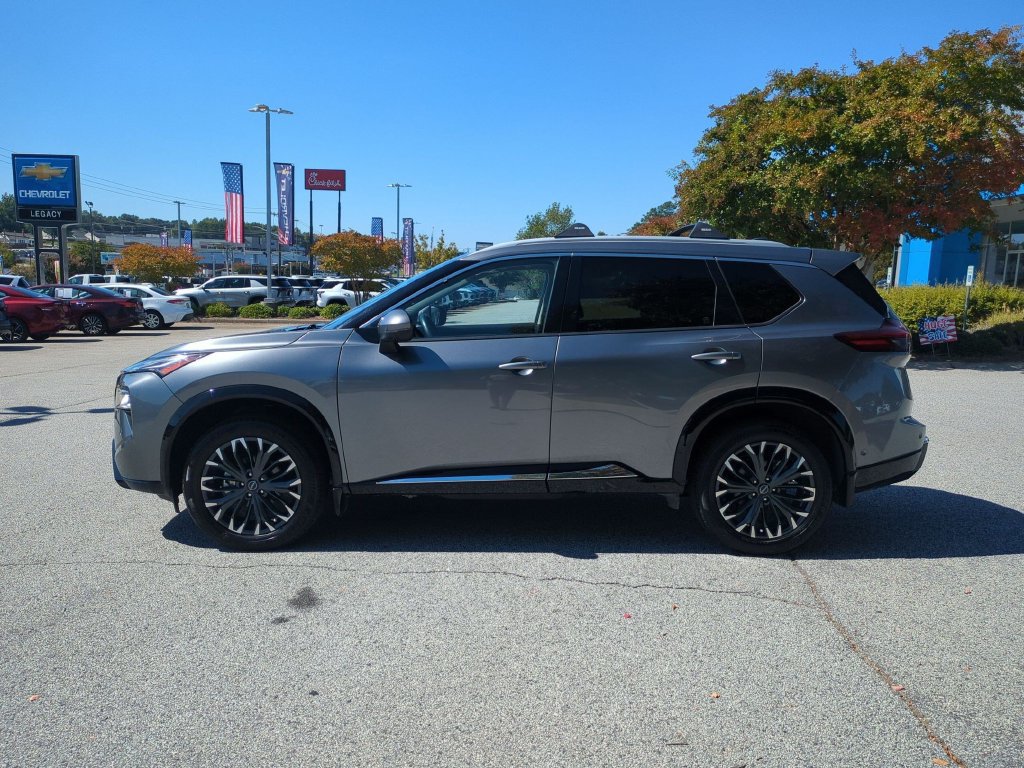 Used 2025 Nissan Rogue Platinum w/ Platinum Premium Package AWD/4WD image 6