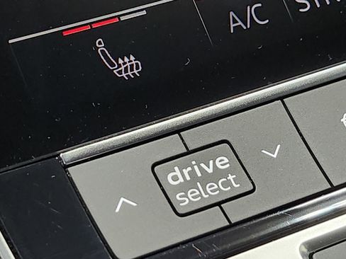 Used 2022 Audi Q7 Premium Plus w/ Premium Plus Package image 8