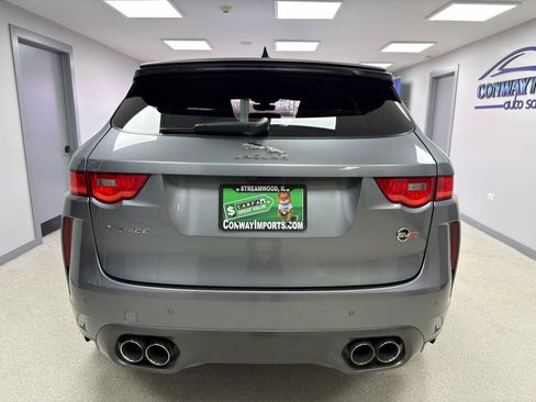 Used 2020 Jaguar F-PACE SVR image 7