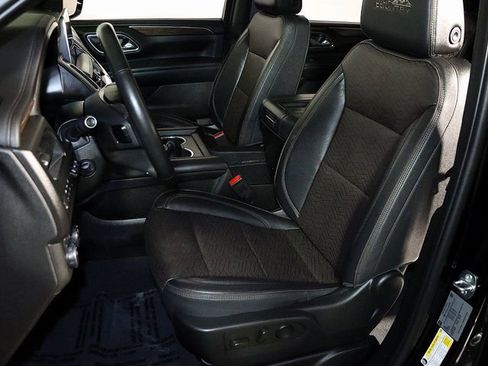 Used 2023 Chevrolet Tahoe High Country w/ Premium Package 2 AWD/4WD image 4