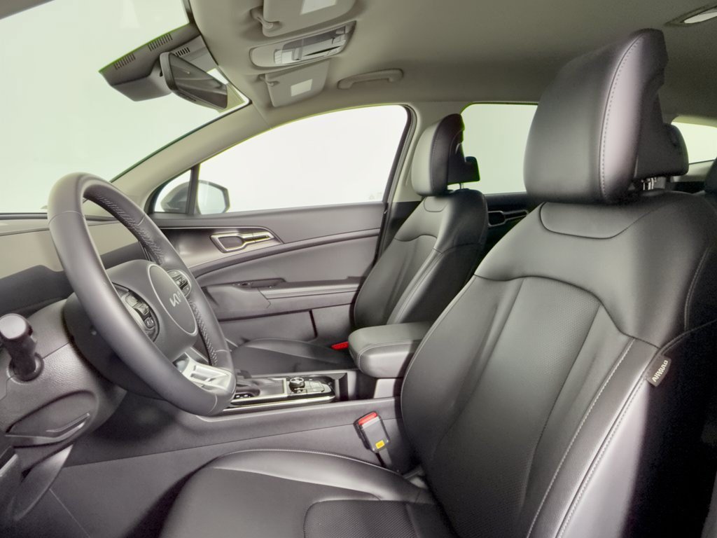 Used 2024 Kia Sportage EX FWD image 5