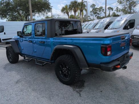 Used 2023 Jeep Gladiator Mojave AWD/4WD image 7