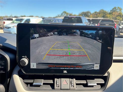 Used 2024 Toyota RAV4 Limited image 32