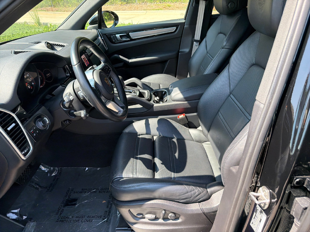 Used 2022 Porsche Cayenne Platinum Edition w/ Premium Package Plus AWD/4WD image 9