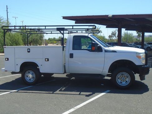 Used 2016 Ford F250 XL w/ Power Equipment Group AWD/4WD image 21
