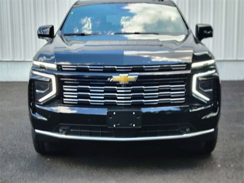 New 2025 Chevrolet Suburban High Country image 8