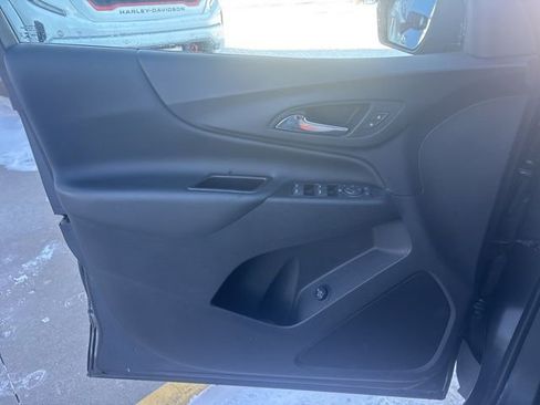 Used 2022 Chevrolet Equinox LT image 15