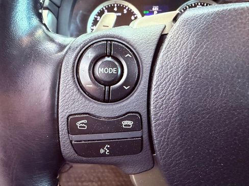 Used 2016 Lexus IS 300 AWD image 20