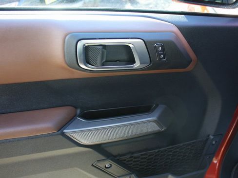 Used 2023 Ford Bronco Outer Banks image 10