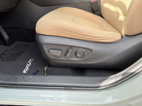 Certified 2020 Toyota RAV4 XLE w/ Convenience Package image 20